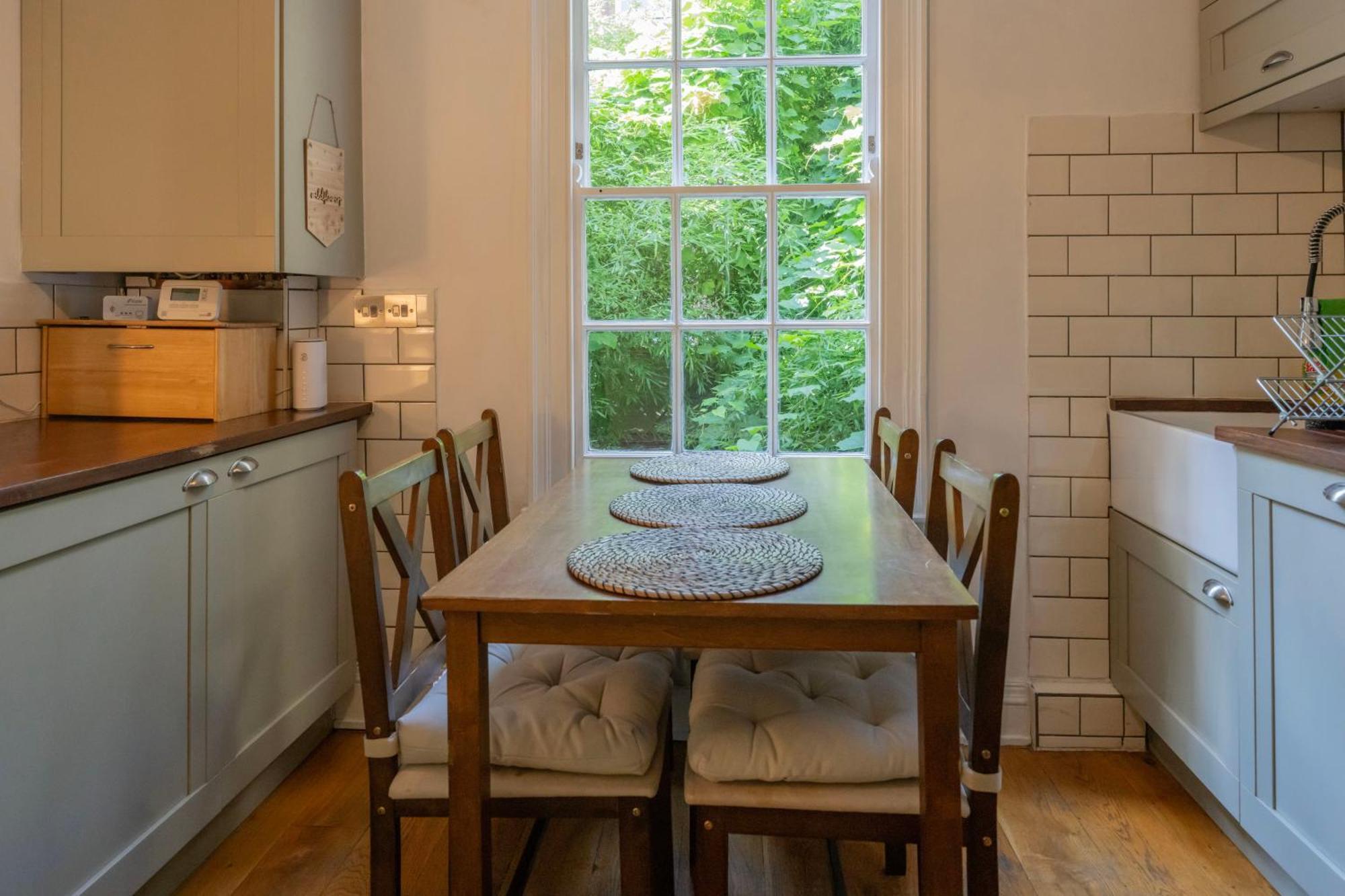 Gorgeous 2Bed House In New Road Daire Londra Dış mekan fotoğraf